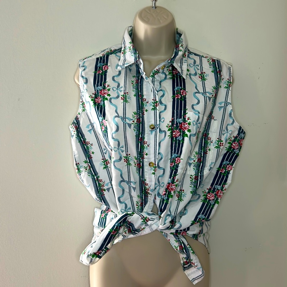Vintage Bill Blass Collared Button-Up Sleeveless Floral Shirt